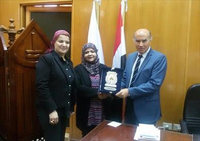 نائب رئيس جامعة بنها يستقبل الملحقة الثقافية العمانية