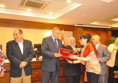 لأول مرة محافظ الجيزة يكرم أوائل الثانوية العامة
