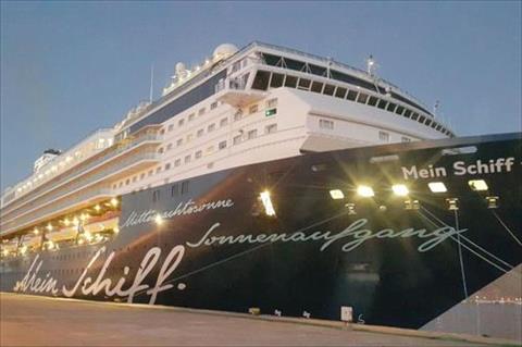 ميناء شرم الشيخ البحري يستقبل السفينة السياحية Mein Schiff 1 و على متنها 1804 سائح من مختلف الجنسيات