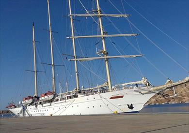 ميناء شرم الشيخ يستقبل السفينة الشراعية " STAR CLIPPER"