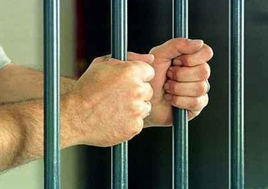 حبس طالب اخترق حسابات عملاء البنوك بكفر الشيخ