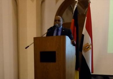 لدكتور عصام خميس نائب وزير التعليم العالي والبحث العلمي لشئون البحث العلمي