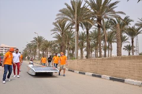 سيارة الطاقة الشمسية