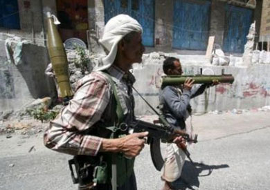 مقتل 12 جنديا و19 جهاديا في هجومين لتنظيم القاعدة في اليمن