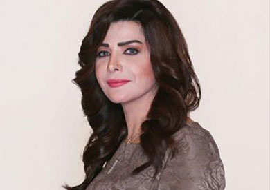 المذيعة أسماء يوسف