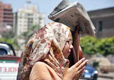 شوارع سوهاج خالية من المارة بسبب الحرارة