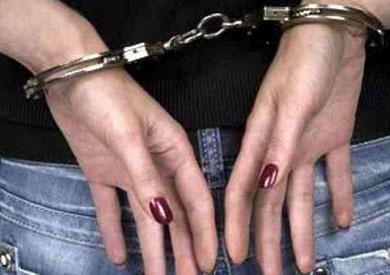 ضبط شقيقتين «هاربتين» من أحكام بتهمة القتل