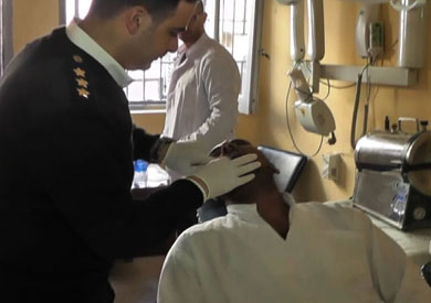 قوافل طبية للكشف على المحتجزين بأقسام الشرطة