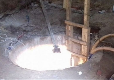 وفاة شاب انهالت عليه الرمال أثناء التنقيب عن الآثار داخل منزله