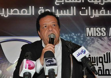 عاطف عبداللطيف