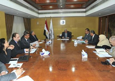 افتتاح جزء من المشروع القومي للطرق خلال أيام.. وبرنامج حديث للصيانة الدورية