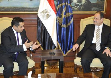 وزير الداخلية مع اللورد البريطانى