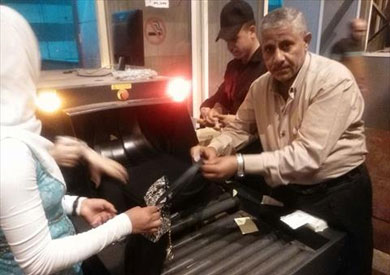 شرطة النقل تصعد إجراءات الأمن بمحطة مصر بـ"لاصق الحقائب "
