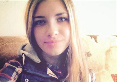 الفتاة الروسية إفلينا التي كانت تجلس على المقعد المفخخ