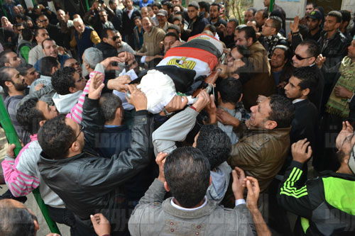 اثناء تشييع جثمان شيماء الصباغ - تصوير أميرة مرتضى