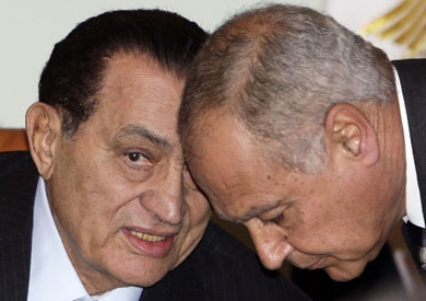 الرئيس الأسبق محمد حسني مبارك وأحمد أبو الغيط وزير الخارجية الأسبق