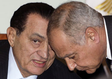 الرئيس الأسبق محمد حسني مبارك وأحمد أبو الغيط وزير الخارجية الأسبق