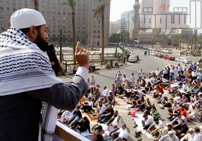 ميدان التحرير مقتصرا على العشرات من الاسلاميين - تصوير : احمد عبد اللطيف