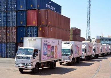 اولى شحنات لبن الاطفال