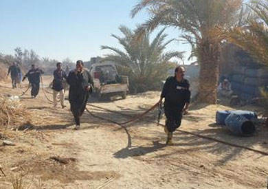 النيران تلتهم 8 أفدنة زراعية بقري واحة سيوة ووحدات الحماية المدنية تتمكن من السيطرة علي الحريق