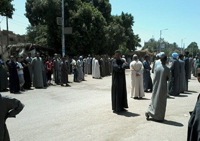 أهالى «شبراريس» بالبحيرة فى انتظار جثمان شهيد العريش