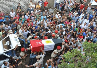 أهالي بنى سويف يشيعون جثمان مجند سيناء