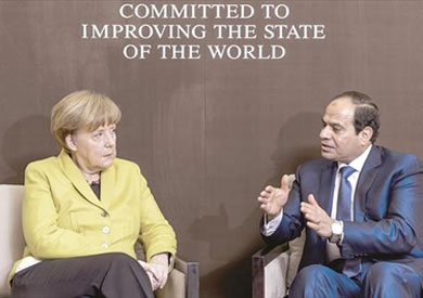 لقاء الرئيس عبد الفتاح السيسي مع المستشارة ميركل علي هامش منتدي دافوس - أرشيفية