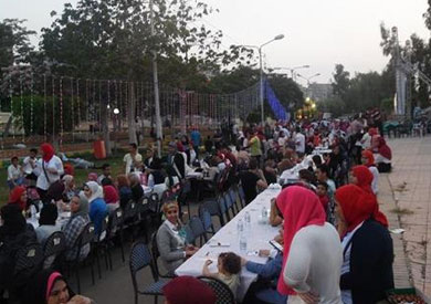 مائدة الأفطار الجماعى بالمنصورة