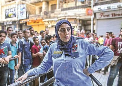 شرطة نسائيه وسط البلد تصوير روجيه أنيس