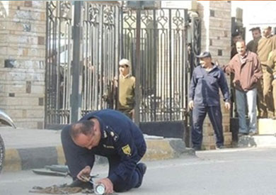 العثور على قنبلة هيكلية بجوار مبنى محكمة الخانكة الجديدة