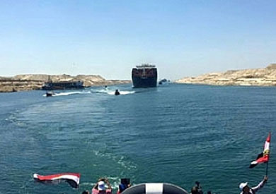 افتتاح قناة السويس