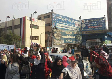 مواطنون يدلون بأصواتهم في إحدى لجان الطالبية - خاص الشروق