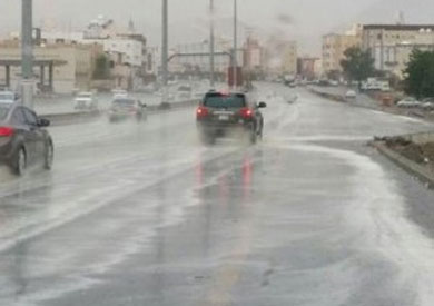 أمطار رعدية تضرب السويس