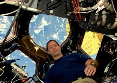 رائدا الفضاء الفرنسي توماس بيسكيه