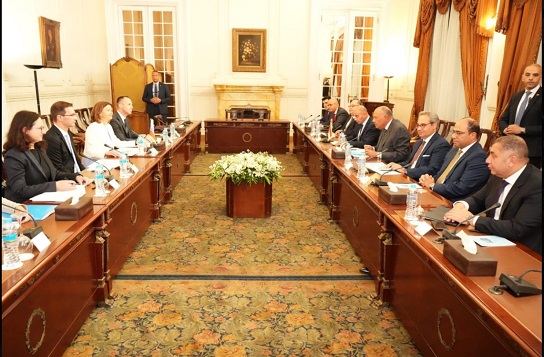 وزير الخارجية ونظيرته السلوفينية يترأسان جلسة مباحثات موسعة بين وفدي البلدين