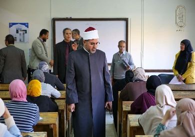 بإجمالي 20 ألف دارس.. انطلاق اختبارات العلوم الشرعية والعربية بالجامع الأزهر وفروعه بالمحافظات 