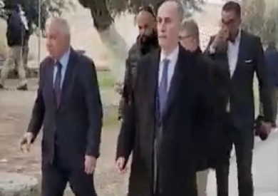 السفير الأردني يتجول في المسجد الأقصى