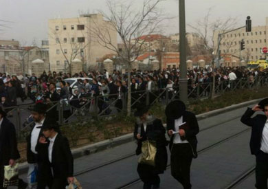 العشرات من أتباع تيارات اليهود المتشددين دينيا «الحريديم» تظاهروا في شارع الأنبياء