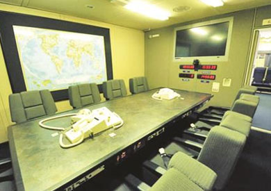 غرفة اجتماعات في طائرة يوم القيامة الأمريكية