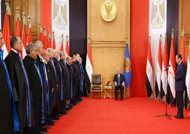 عبد الفتاح السيسي أثناء أداء اليمين الدستورى