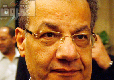عادل حموده