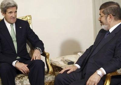 مرسى وكيرى يبحثان تطورات الأحداث فى سوريا وفلسطين