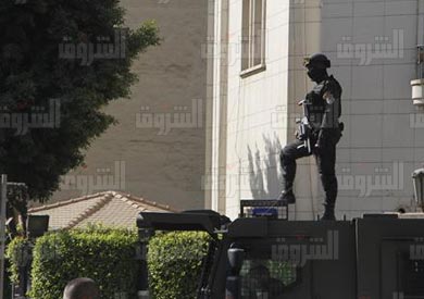 الأمن يلقي القبض على 3 متظاهرين في «جمعة الأرض» بمحيط «الصحفيين» - تصوير: هبه خليفة