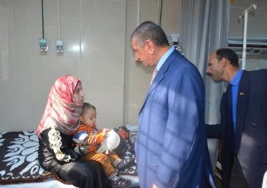 محافظ كفرا لشيخ وإحالة 84 طبيب وأدارى للتحقيق