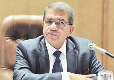 عمرو الجارحي - وزير المالية - ارشيفية