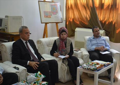 محافظ قنا ولقاء مع المستثمرين بالمنطقة الصناعية