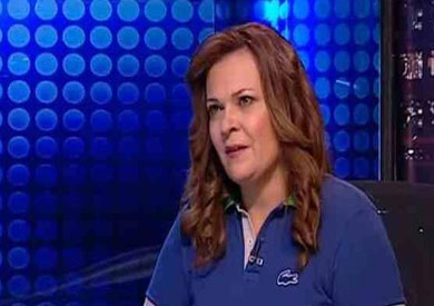 المذيعة عزة الحناوي