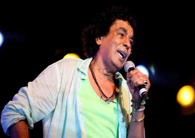 حفله للفنان محمد منير - ارشيفيه