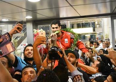 محمد إيهاب بطل برونزية رفع الأثقال