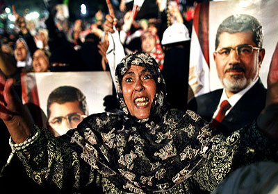 دعت جماعة الإخوان المسلمين أنصارها للاحتشاد احتجاجا على الإطاحة بمرسي